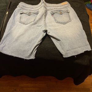 Levi’s jean shorts in good condition